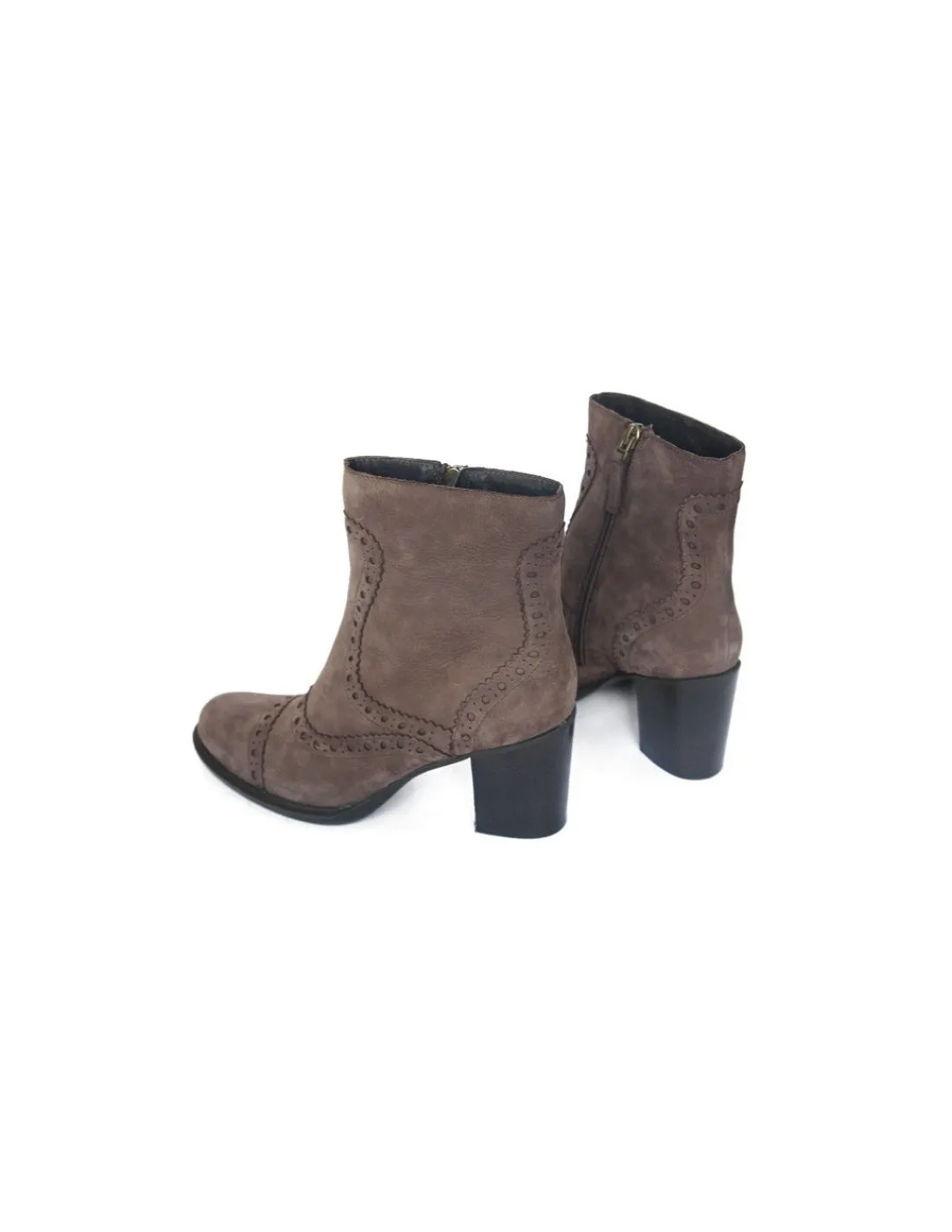 Damskie Bruno Premi botki z naturalnej skory nubuk brazowe z okraglymi noskami i stabilne obcasy