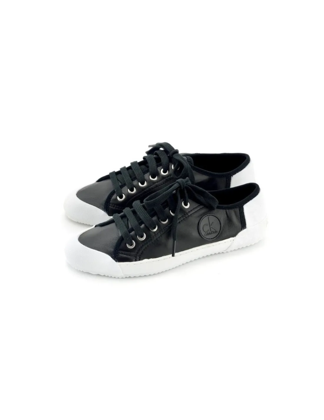 Damskie Calvin Klein sneakers, niskie sznurowane trampki , czarna naturalna skora, bialy gumowy otok