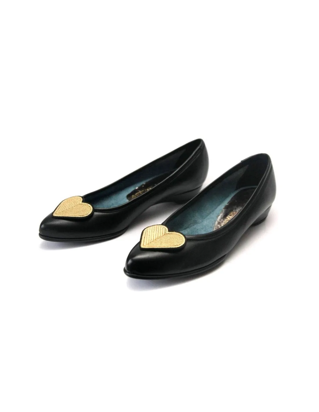 Damskie Carmen Poveda czarne skorzane baleriny ze zlotym sercem, noskiem w szpic i diabelsko miekkim wnetrzem