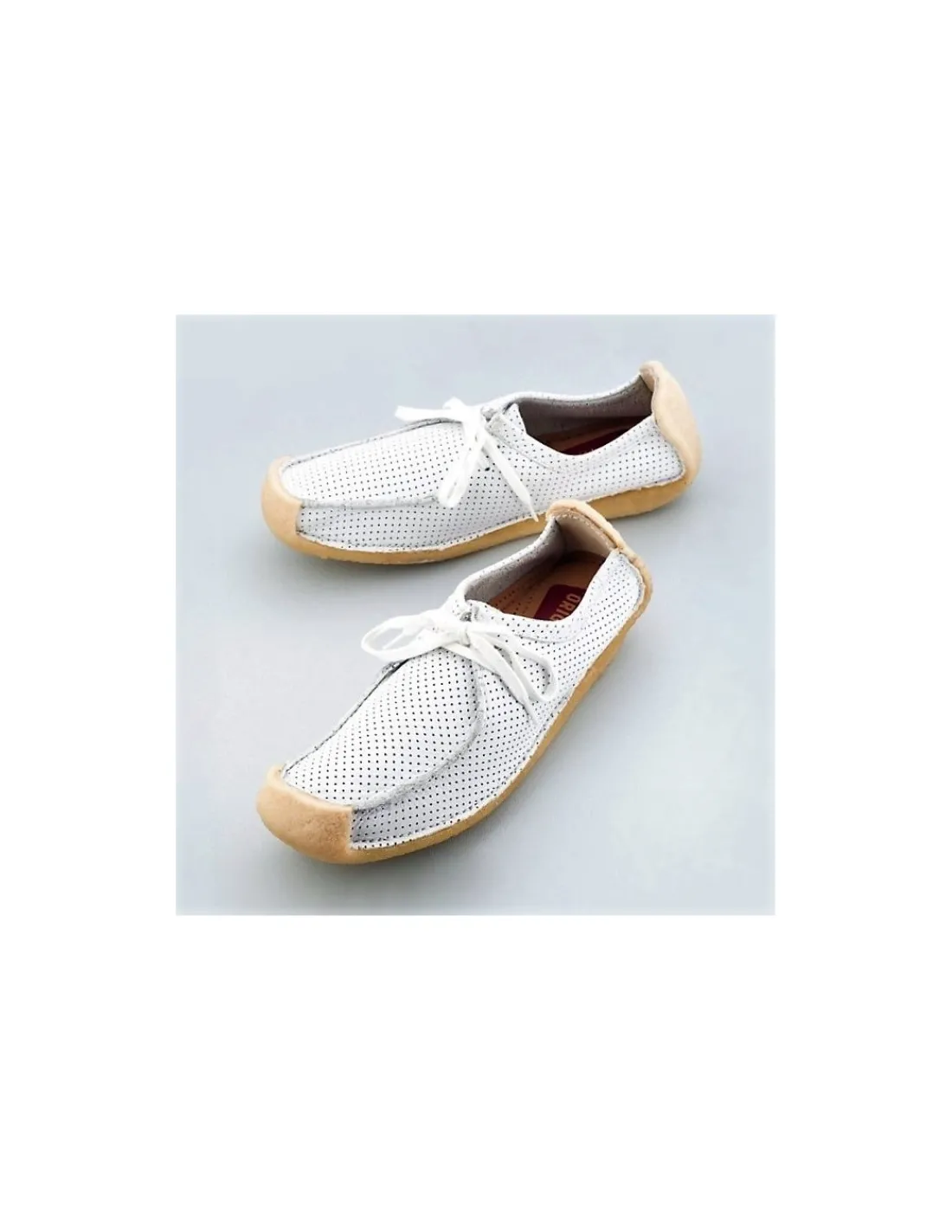 Męskie Clarks ORIGINALS polbuty z bialej skory z perforacja na zelowkach ze sloniny, kultowy model / 2 gatunek