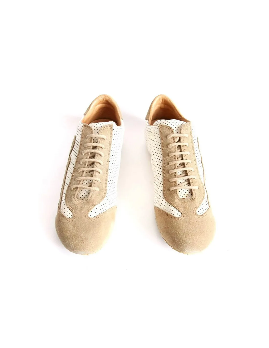 escada__sport__sneakers_z_3.webp Damskie Escada SPORT sneakers z bialej skory lakierowanej z perforacja wykonczone bezowym naturalnym zamszem 2 gat.