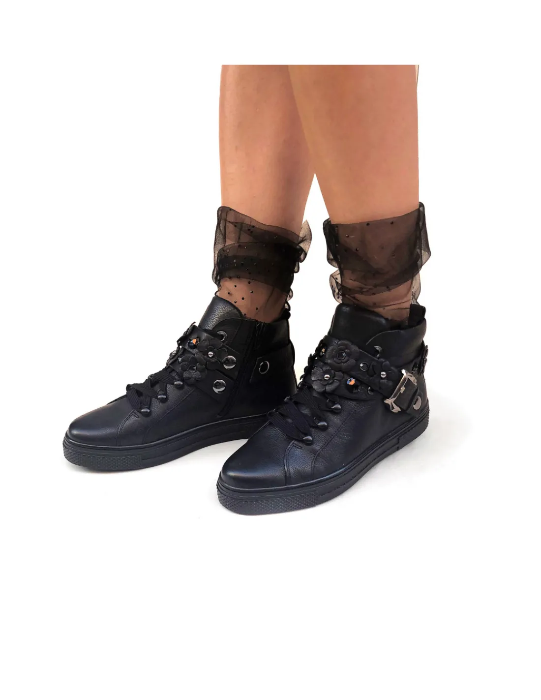 hassia__sneakers_do_koste_4.webp Damskie Hassia sneakers do kostek skorzane czarne, dopinane paski z elementami Swarovski