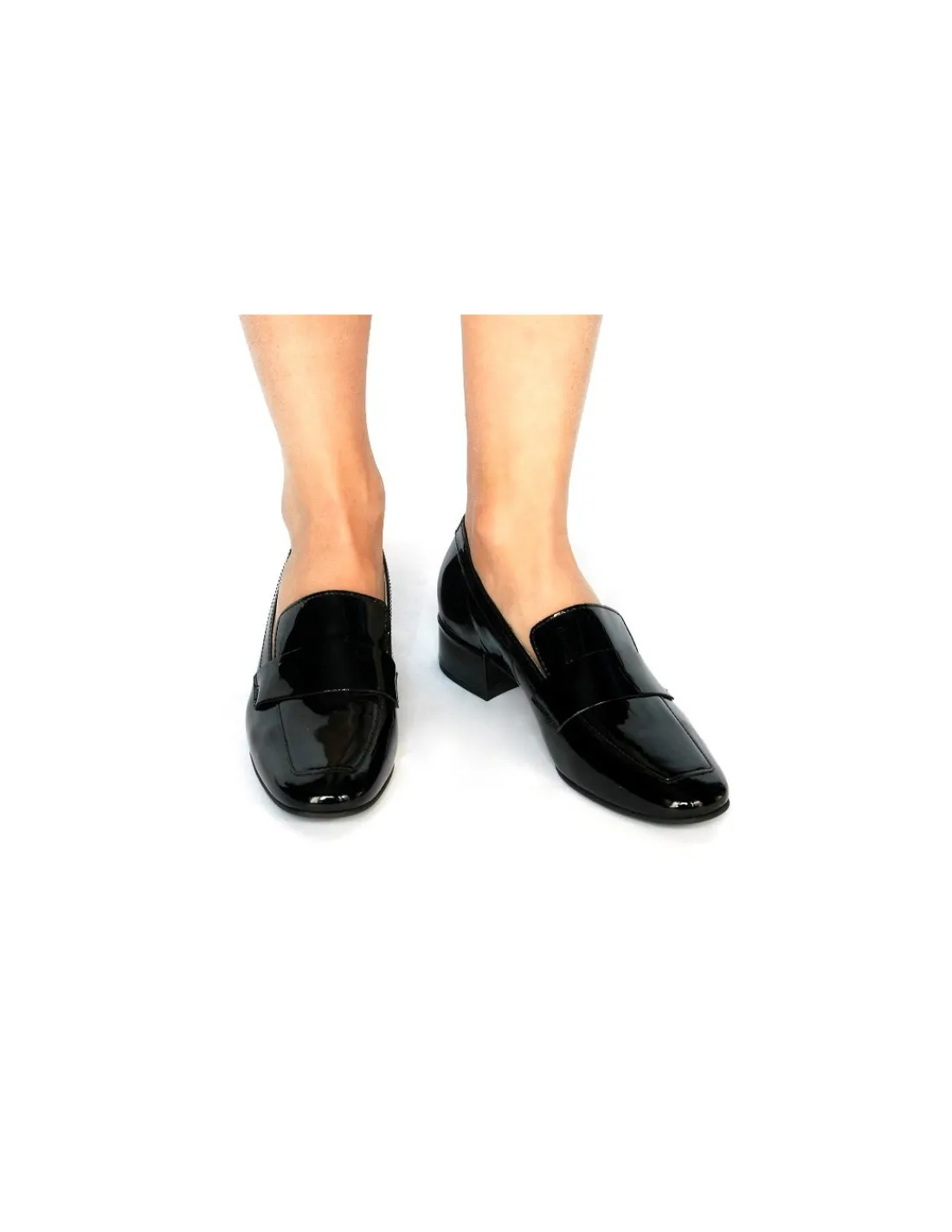 Damskie HOGL mokasyny, loafers czarna lakierowana skora i wygodne niskie obcasy, minimalizm formy i komfort