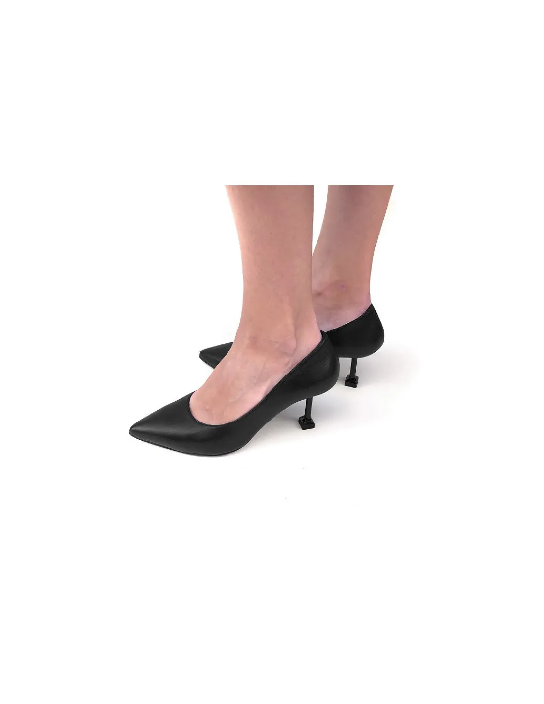 marisa_rey_czolenka_minim_2.webp Damskie Marisa Rey czolenka minimalistyczne, czarna skora licowa i unikatowe obcasy